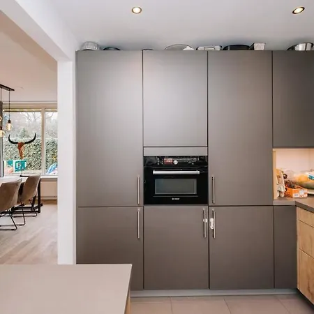 Villa Fantastic Family Home, Garden And Free Parking *