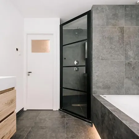 Villa Fantastic Family Home, Garden And Free Parking Aerdenhout