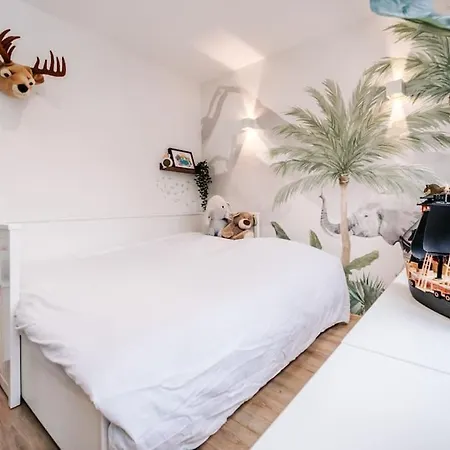 Fantastic Family Home, Garden And Free Parking Aerdenhout